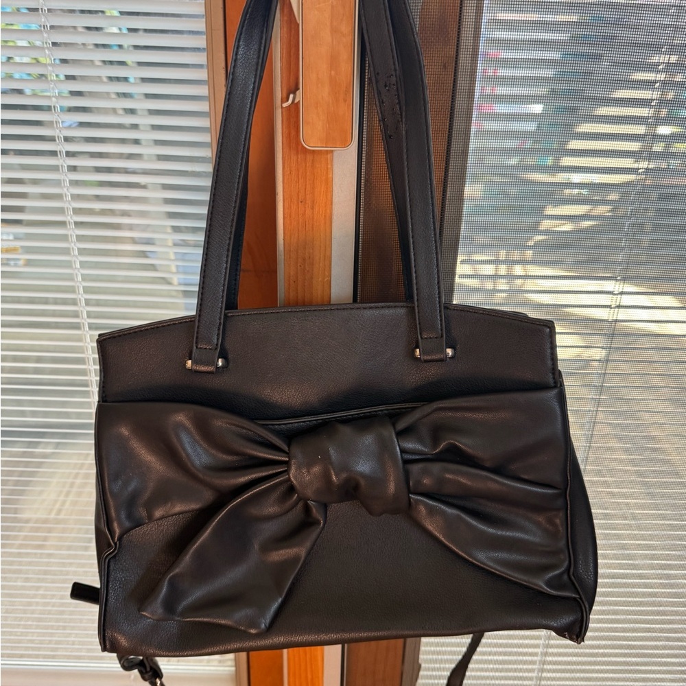Black Shoulder Bag with Stylish Bow